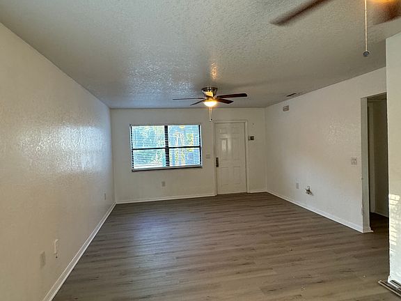 5th image of 28425 Chinquapin Dr APT C