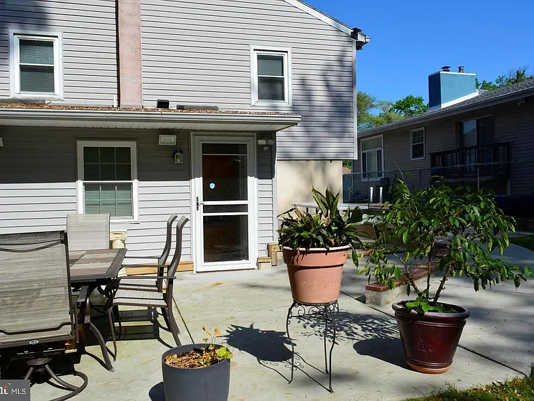 3131 Clive Ave — Photo 14