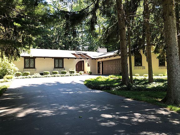 2nd image of 768 Blue Creek Dr