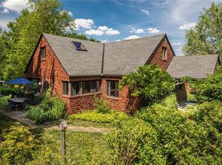 6 Scheffield Rd, Rosslyn Farms, PA 15106