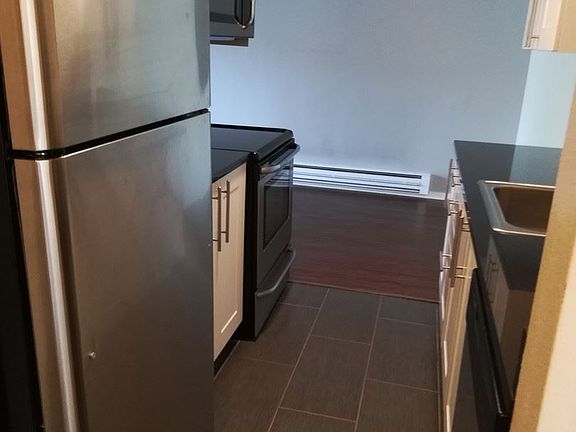 3rd image of 400 Wheeler St S APT 104