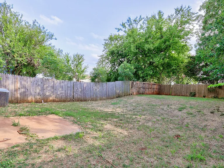 7507 Knight Lake Dr — Photo 3