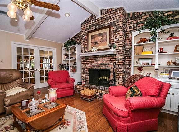 3rd image of 4607 Kelsey Ln