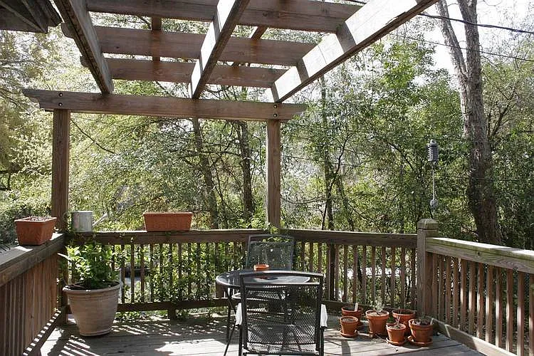 3 bed, 3600 sqft, $3,600 — Photo 2