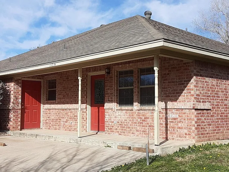 1301 Edison Ave #A — Photo 1