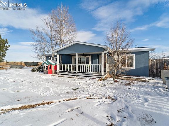 3rd image of 21090 Oasis Ave