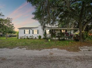 601 Honeyfarm Ln, Auburndale, FL 33823