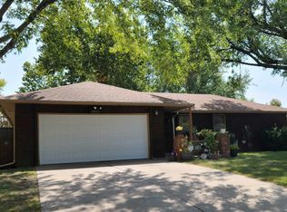 5953 SW Christina Ct, Topeka, KS 66614