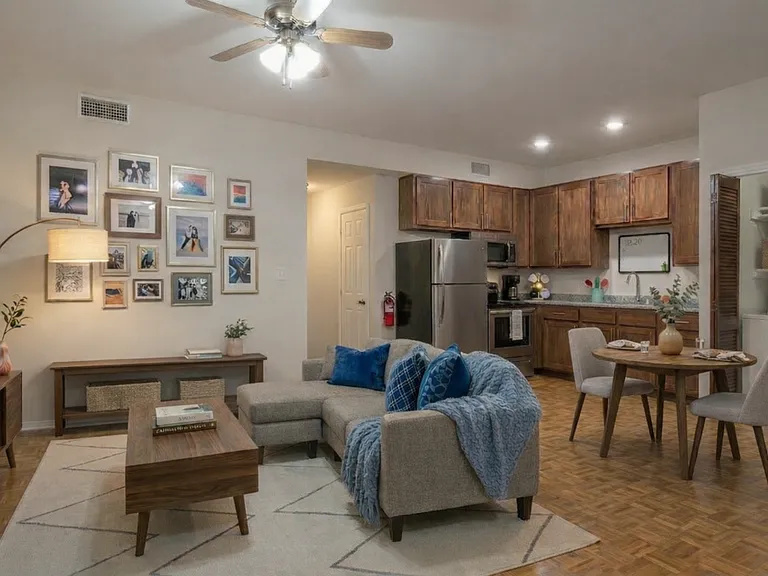 1111 N Lbj Dr #5A — Photo 4