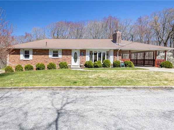 77 Victoria St, Johnston, RI 02919