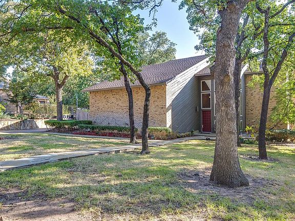 3rd image of 3816 Wimbleton Ct