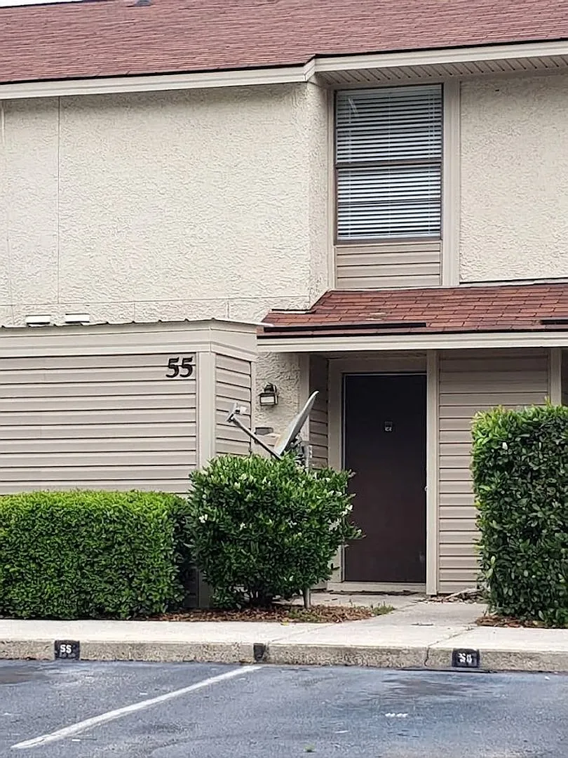 Charming 3-Bedroom/1.5-Bath Unit in Woodwind North Community — Photo 2