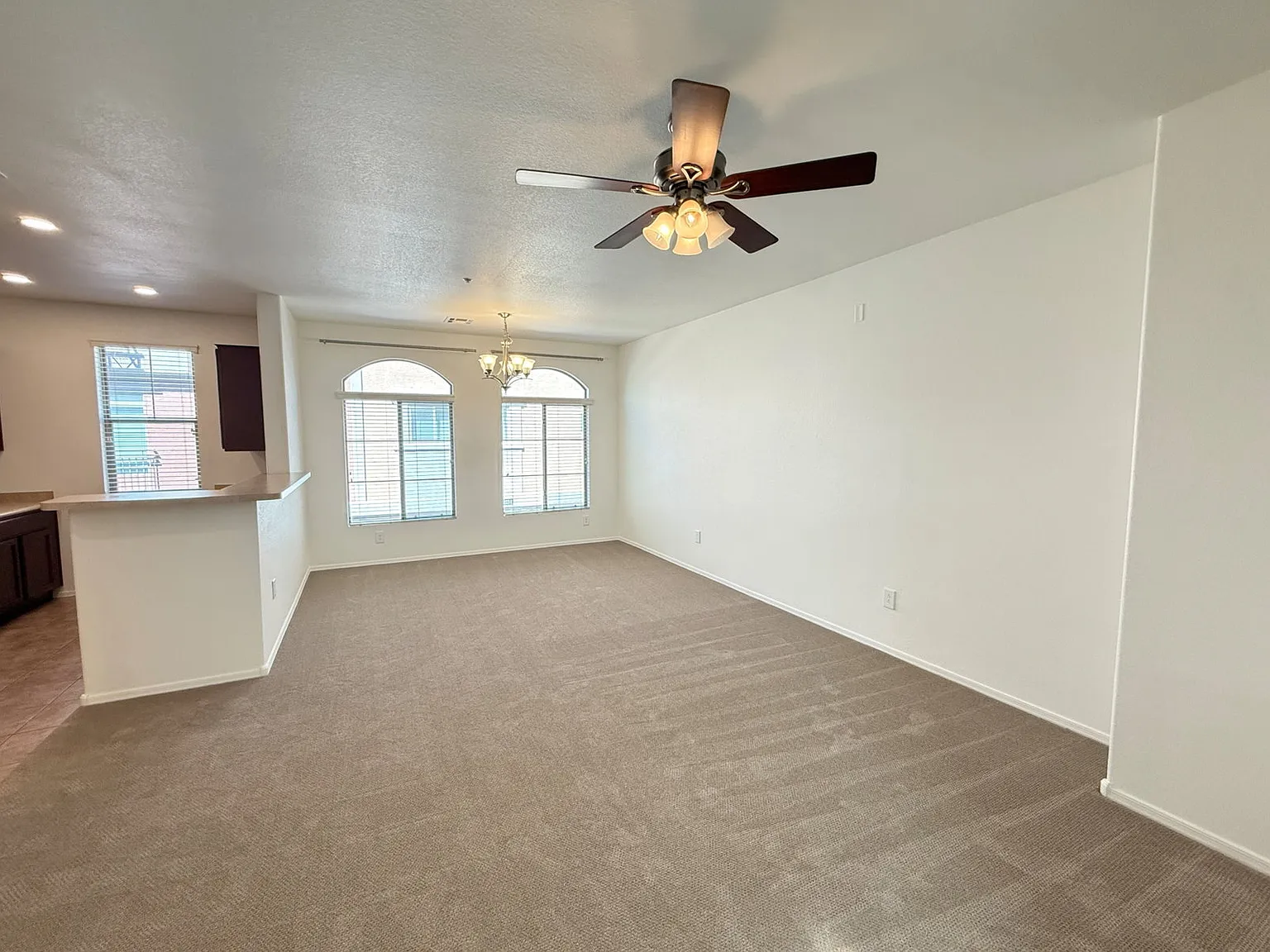 2 bed, 2.5 bath, 1105 sqft, $1,795 — Photo 4