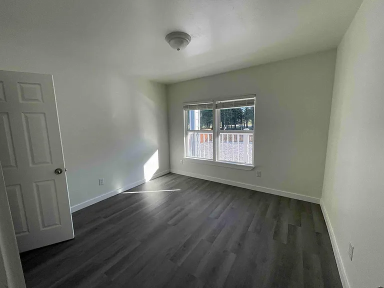 461 Hillcrest Cir — Photo 15