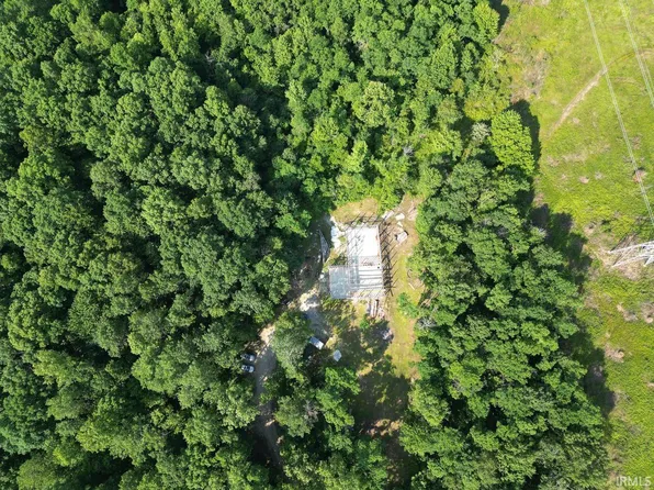 2500 S Coalmine Rd, Bloomfield, IN 47424