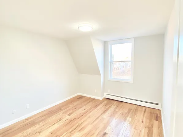 1210 Vyse Avenue image 18 of 21