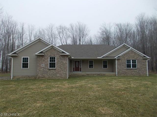 1st image of 3165 Red Oak Cir