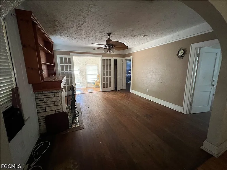 3835 Lake St — Photo 9