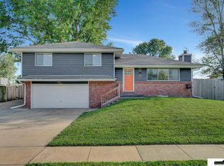 911 W South St, Lincoln, NE 68528