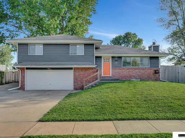 911 W South St, Lincoln, NE 68528