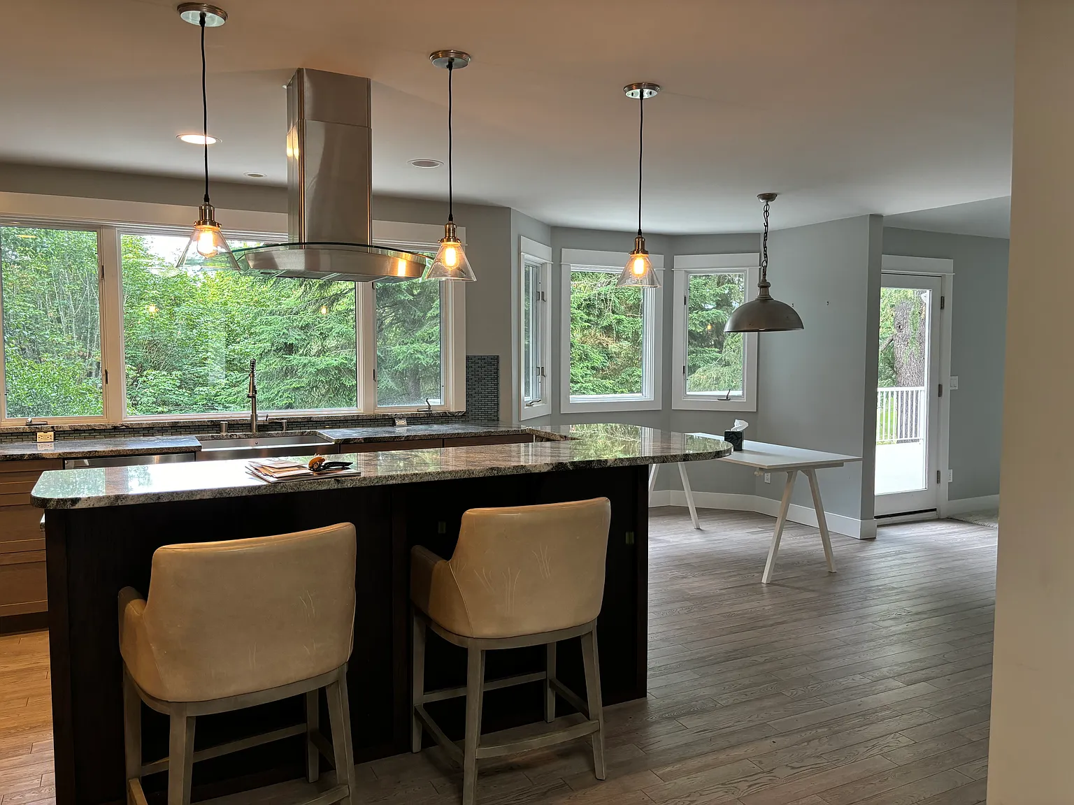 3 bed, 2840 sqft, $5,000 — Photo 2