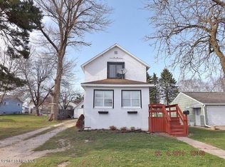 220 E Broadway, Plainview, MN 55964