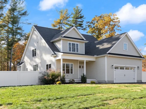 12 Meghan Cir, Raynham, MA 02767