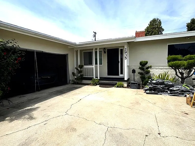 2935 Gayridge St — Photo 4