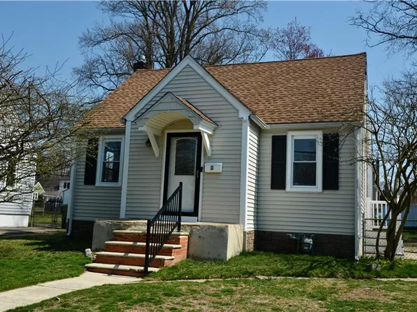 13 Massachusetts Ave, Cherry Hill, NJ 08002