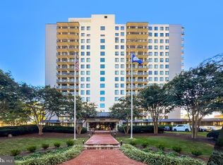 801 N Pitt St APT 521, Alexandria, VA