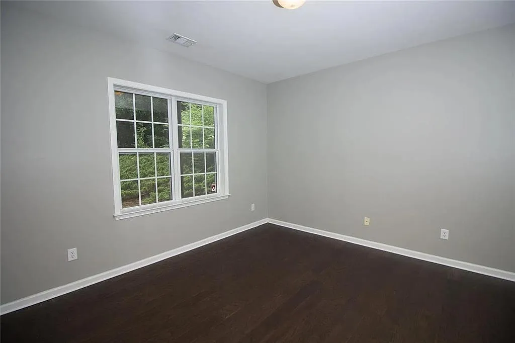 2 bed, 4.0 bath, 1963 sqft, $2,500 — Photo 3