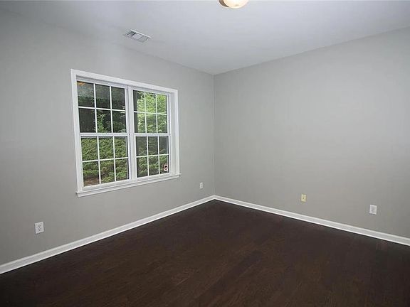 3rd image of 5142 Manerdale Dr SE #4