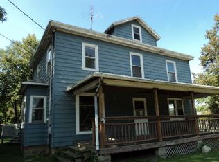 419 N 2nd St, Palmyra, WI 53156