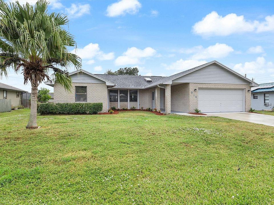 1st image of 314 SE Thornhill Drive