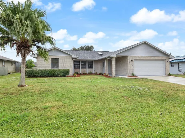 314 SE Thornhill Drive, Port St Lucie, FL 34983