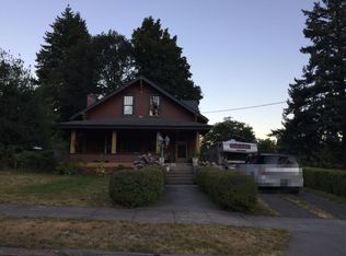 912 4th St, Hood River, OR 97031
