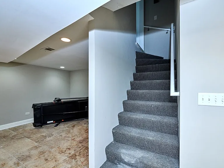 7810 E Prairie Rd — Photo 21