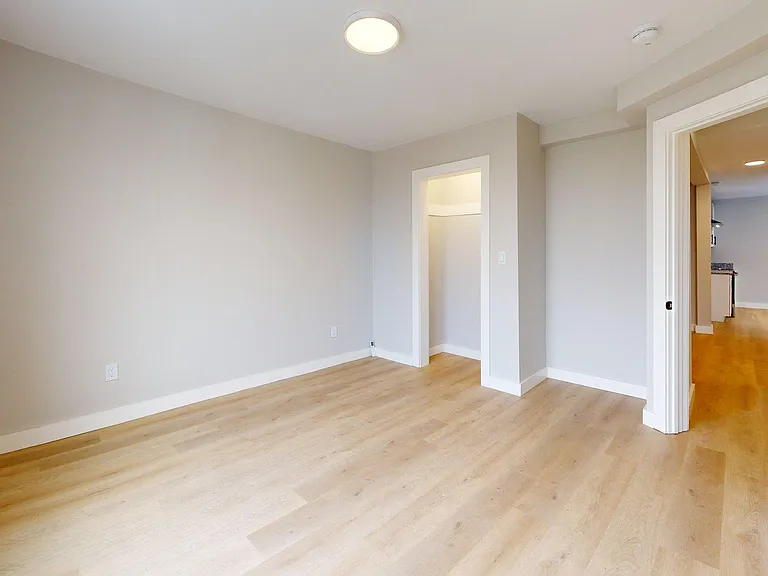 273 Maverick St #7 — Photo 9