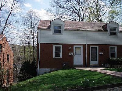 3rd image of 490 Serpentine Dr
