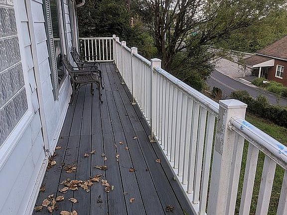 3rd image of 451 Caldwell Hill Rd