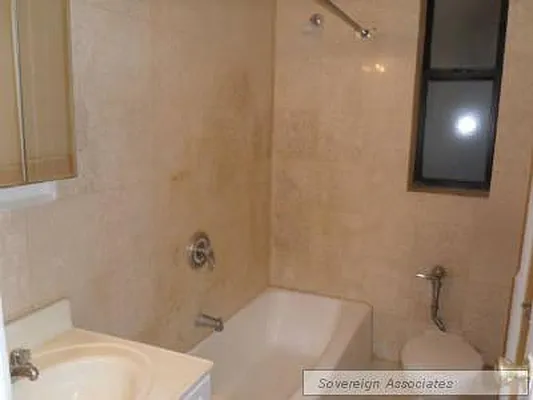 Rented by Sovereign Associates | media 7