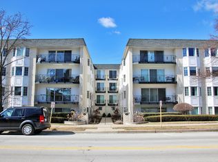 715 Ridge Rd, Wilmette, IL 60091