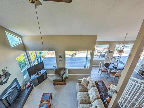 4th image of 2861 Tillicum Beach Dr