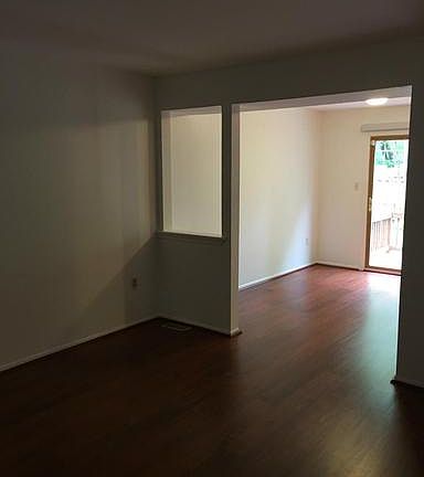 4th image of 2901 Burgundy Pl