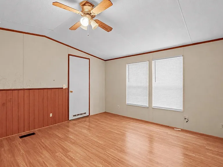 22521 West Rd — Photo 11