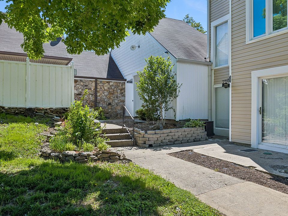 1st image of 603 Rockwood Dr