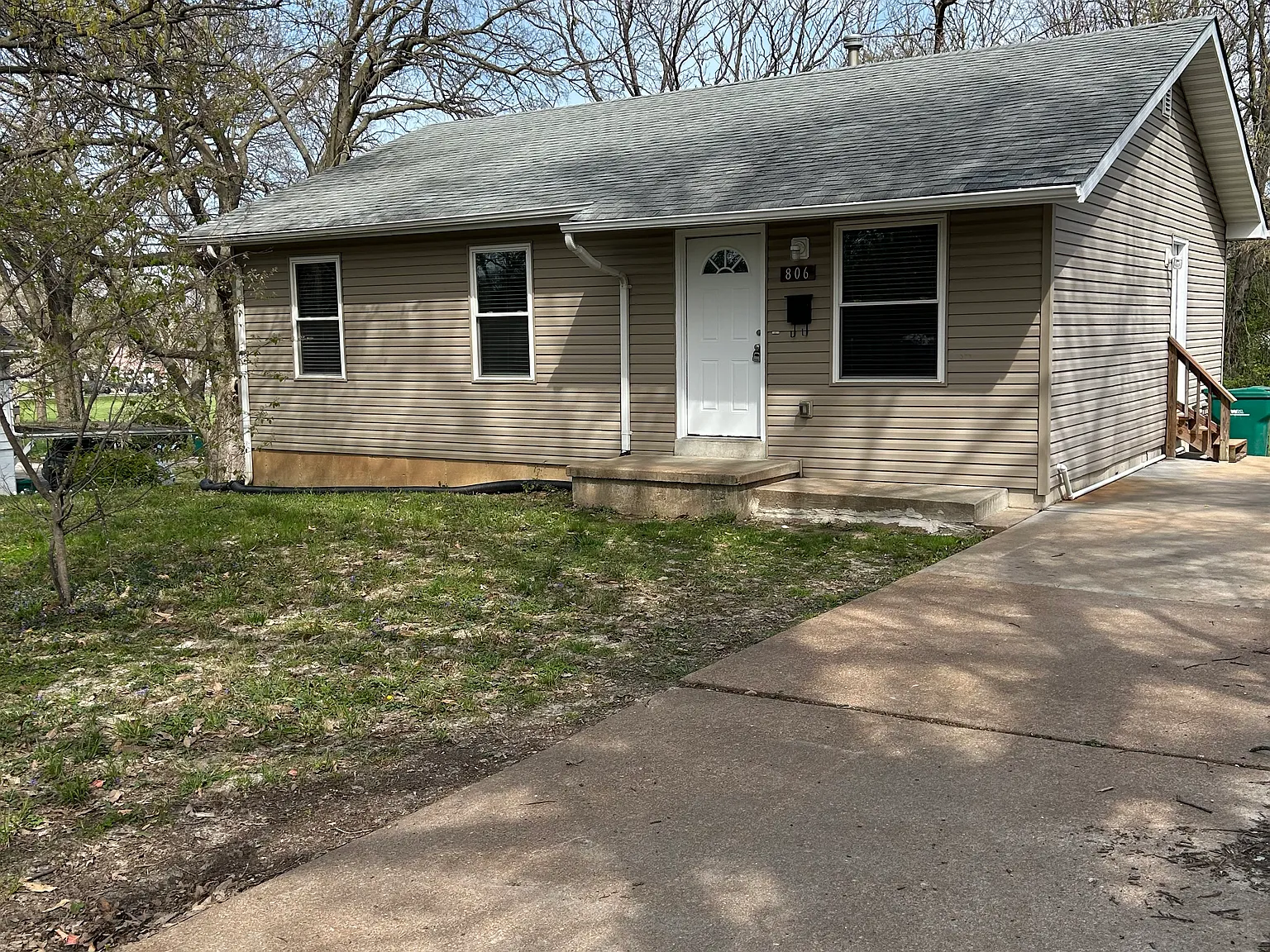 3 bed, 1050 sqft, $1,795 — Photo 1