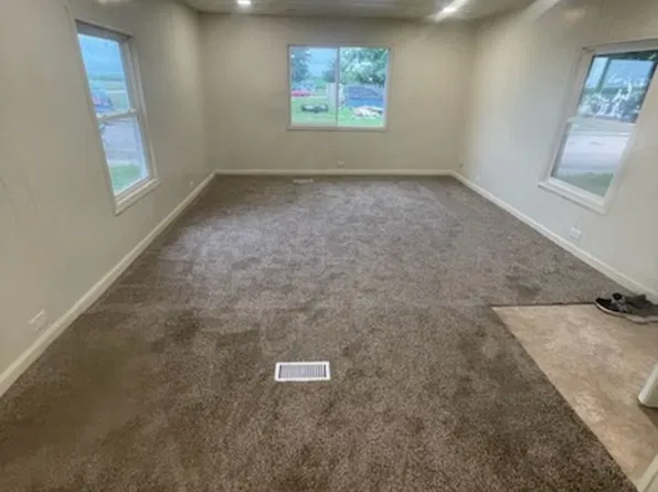 Juniata MHP, 110 N Juniata Ave Lot 12, Juniata, NE 68955