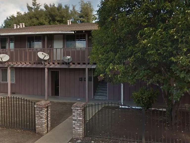845 Pierce Rd — Photo 1