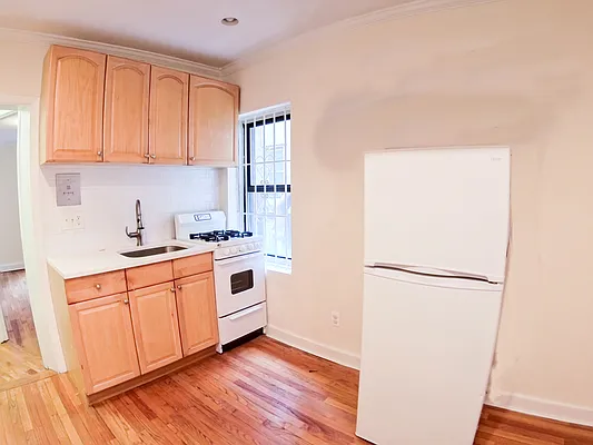 Rented by Urban Real Estate Inc | media 18